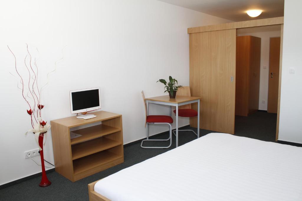 Sport Hotel Ticha Orlice Ústí nad Orlicí Стая снимка